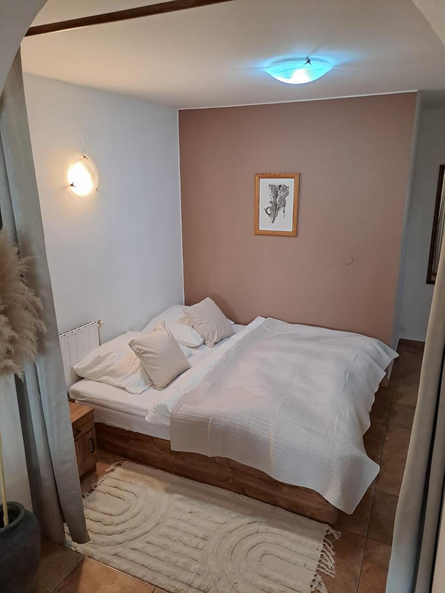 Apartman Romana Postorna Buitenkant foto