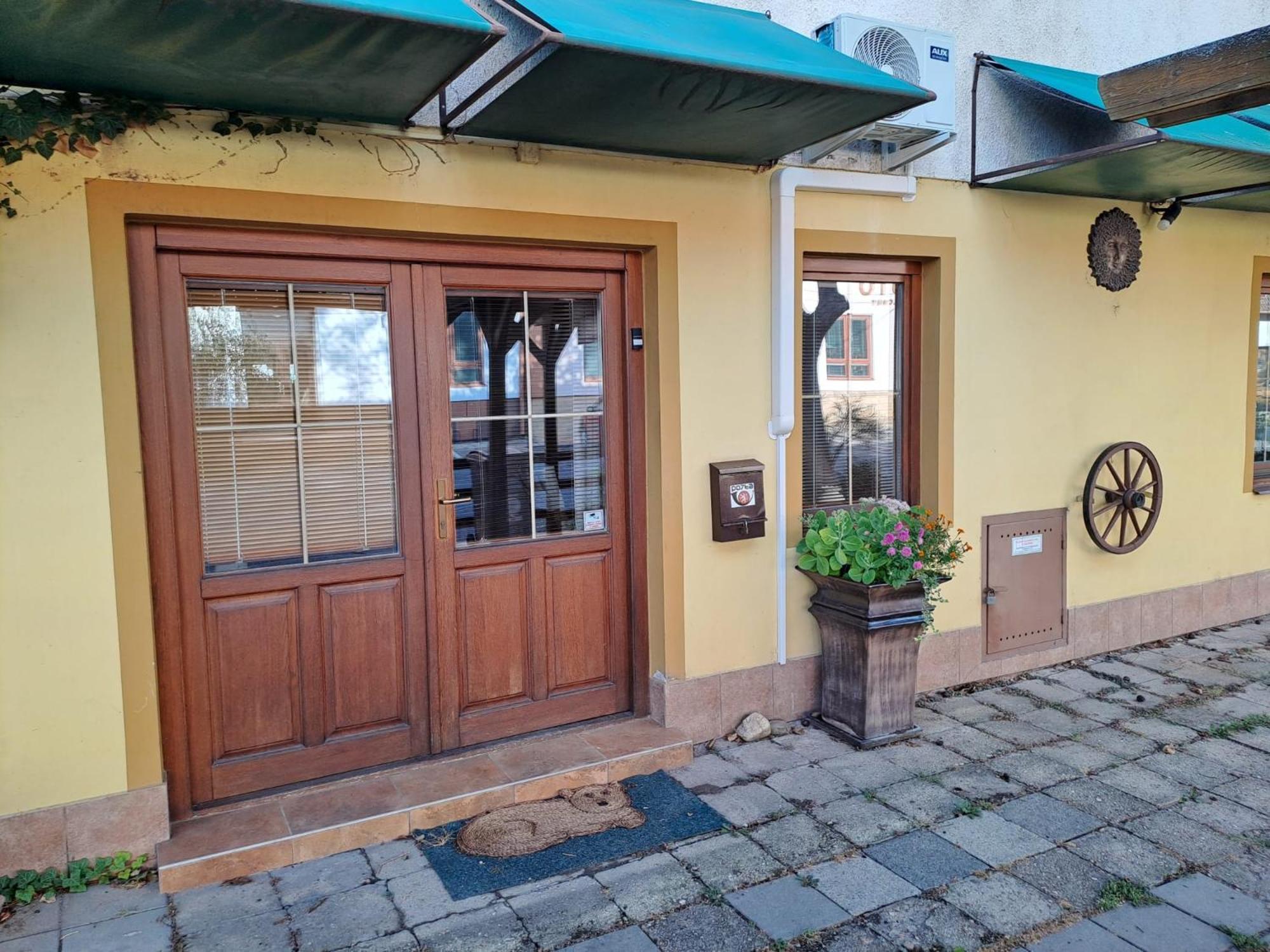 Apartman Romana Postorna Buitenkant foto